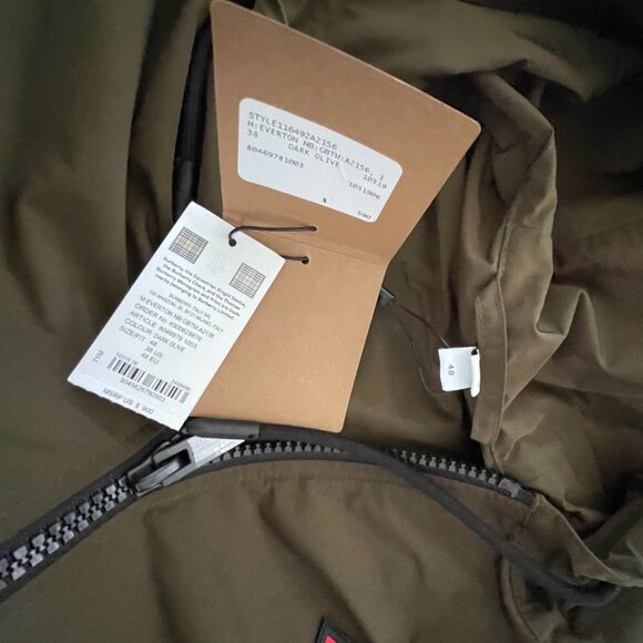 Burberry Everton Nylon Men's hooded Jacket, size 38, 40 US, Oversized styling - Picture 11 of 13
